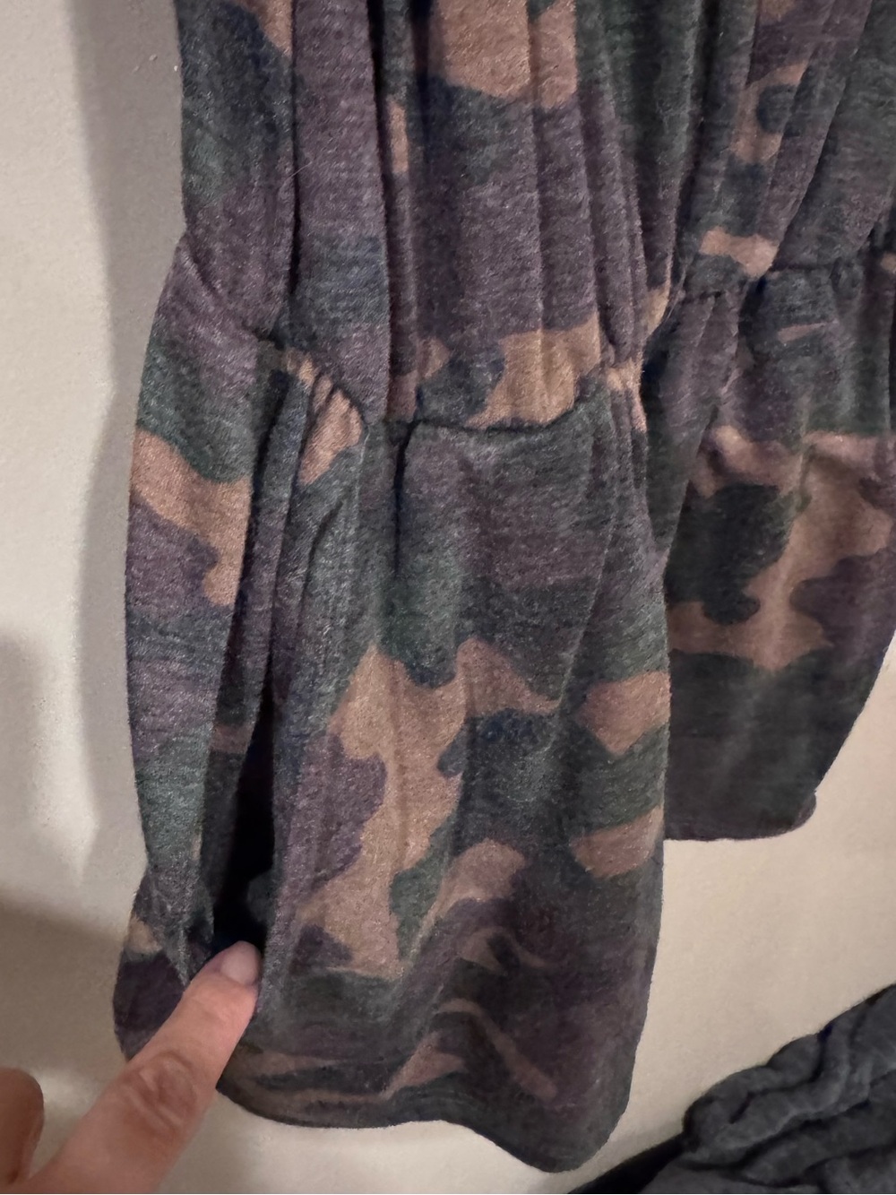Mi Ami- Camo Knit Tank Romper -XS - Picture 2 of 5